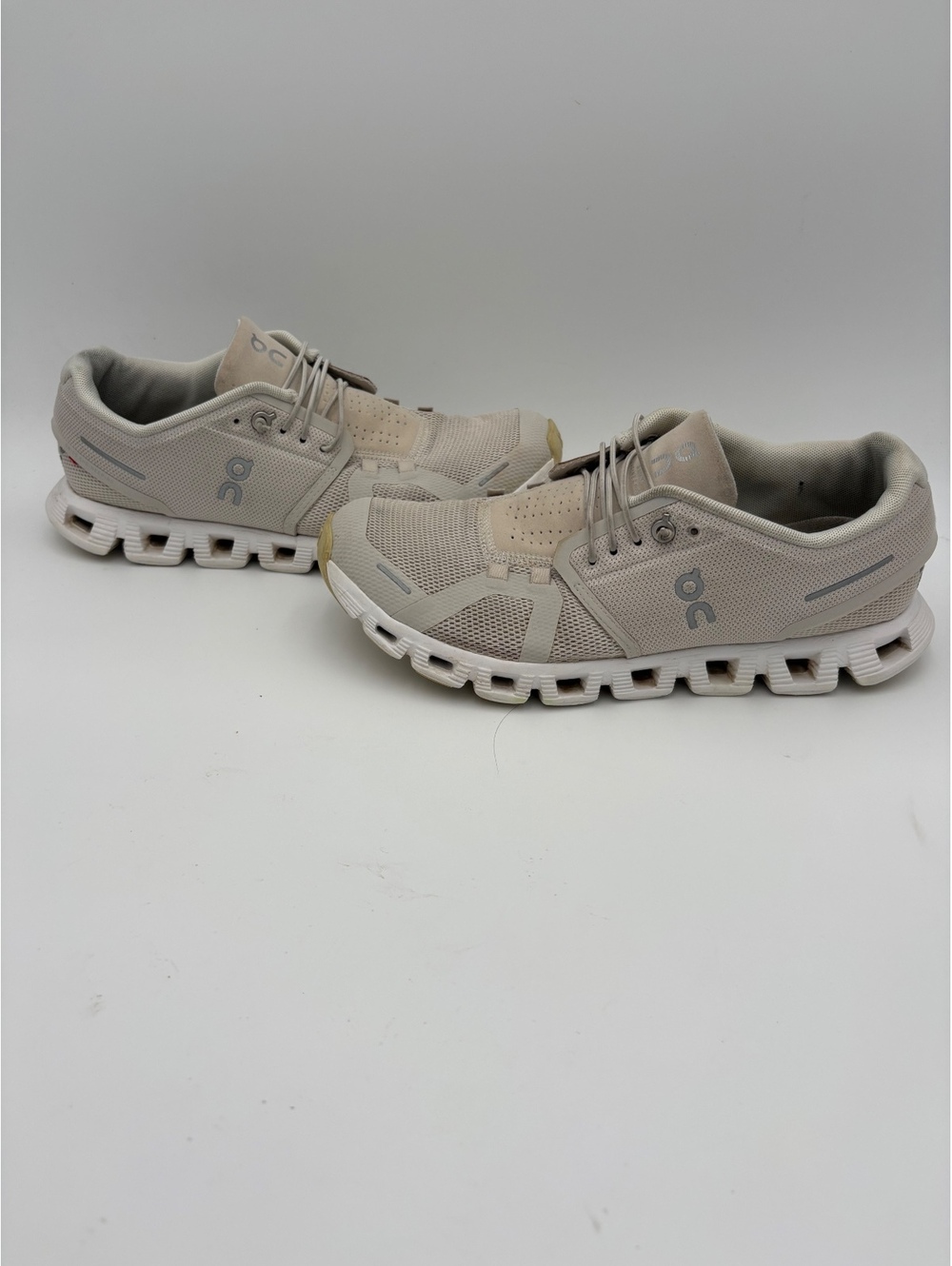 On Cloud Woman’s 9 Running Shoes - Excellent Condition-Running Or Casual